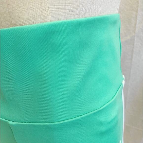 adidas Originals Mint Green 3-Stripes High Waist Bike Short NWT Size Medium - Picture 8 of 15